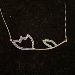 Sabika Visual Romance Tulip Necklace